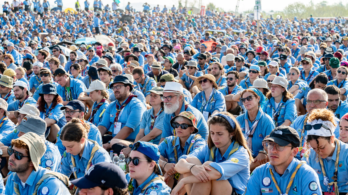 Zuppi ai capi-scout dell'Agesci, 'siate testimoni di pace'