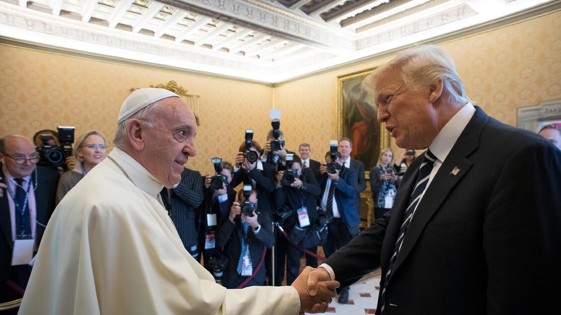 Casa Bianca, preghiamo per il Papa, Trump aggiornato