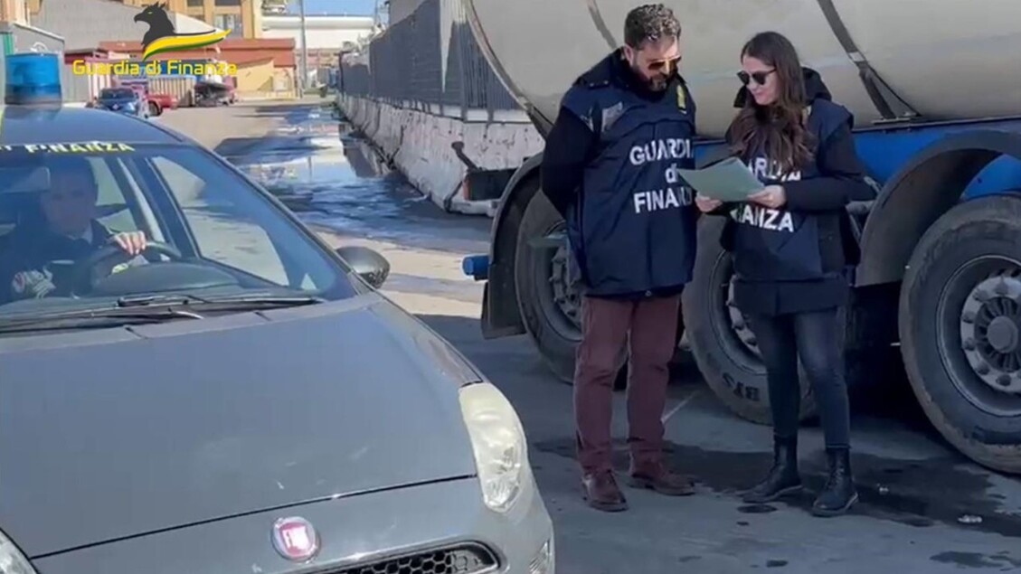 Sequestro di aziende per frode su accise carburante: 13 indagati e 10 aziende coinvolte