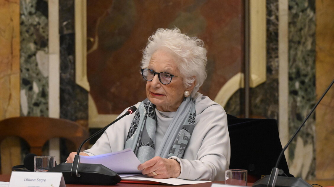 Segre: 'I bambini sono sacri non siano toccati'