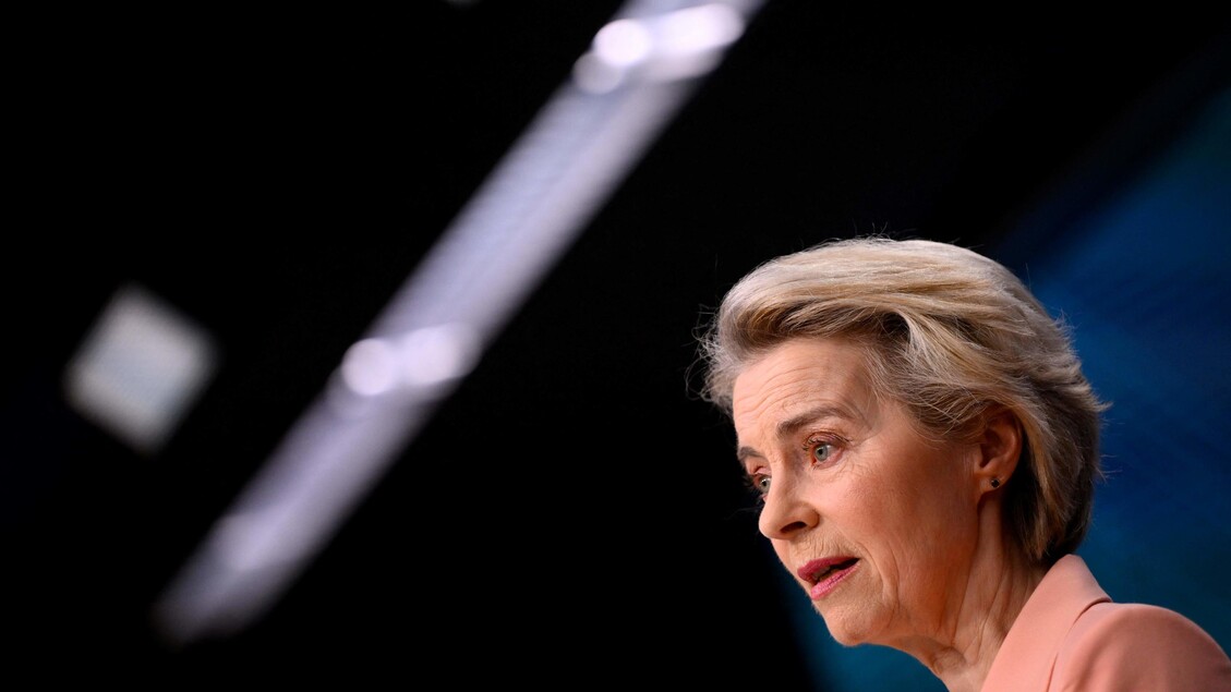 Von der Leyen difende la Corte dell'Aja: 'Sia libera di lottare contro l'impunità'