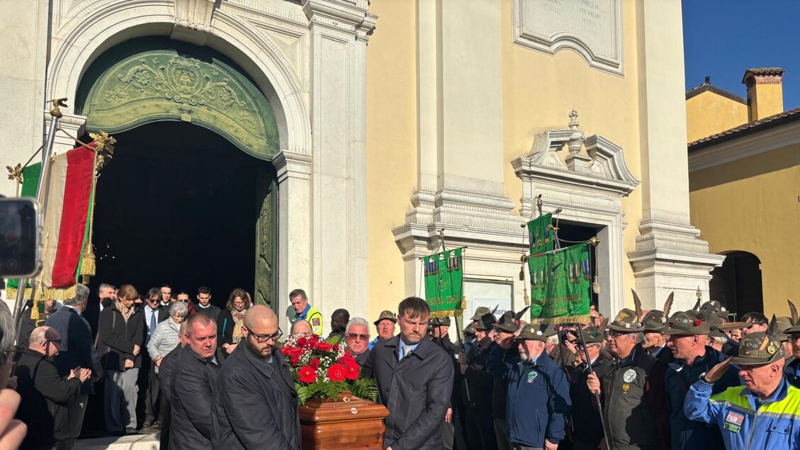 A Cormons l'ultimo saluto a Pizzul, 'mandi Bruno'