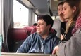 Ucraina, le mamme cantano nel bus prima di imbarcarsi per la Sardegna (video Nonnoi) © ANSA