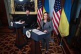 ++ Harris, ci sono leader in Usa che vogliono la resa di Kiev ++