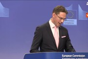 Katainen: possibili altri aggiustamenti Italia Francia