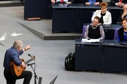 Wolf Biermann al Bundestag per ricordare la caduta del Muro