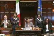Camera: il 'cartellino rosso' della Boldrini