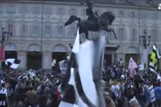 Scoppia la festa dei tifosi juventini a Torino