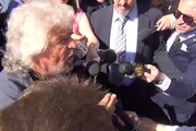 Vitalizi, Grillo: vanno tagliati e basta