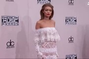 Gigi Hadid chiede scusa per imitazione di Melania Trump