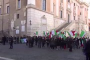 'Roma ai romani', sit-in di Forza Nuova in Campidoglio
