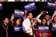 Salvini, scontri a Napoli? Complimenti a de Magistris