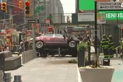 New York, auto sulla folla a Times Square