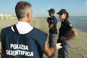 Branco stupra turista in spiaggia e trans a Rimini