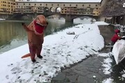 Firenze si sveglia sotto la neve