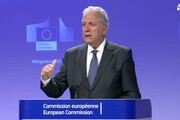 Avramopoulos: 'Italia ha ragione a chiedere cambiamento su migranti'