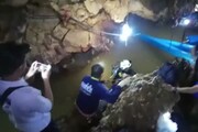 Thailandia, corsa contro il tempo per salvare i ragazzi in grotta