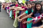 Catena umana di 3 milioni di donne in India