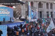 Meloni cita Grillo e dalla piazza parte un 'vaffa..' al comico