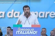 Salvini: 'Solo un cretino combatte l'evasione tassando i commercianti'