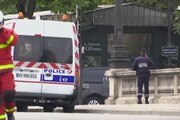 Strage in questura a Parigi, 4 agenti uccisi da un collega