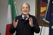 Pd: appello Prodi per primarie, votiamo in tanti