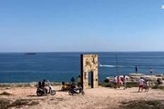La Sea Watch ferma davanti a Lampedusa