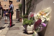 Fiori alla a stazione Carabinieri dove lavorava vicebrigadiere ucciso