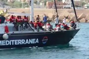 Migranti: a Malta i 65 della Alan Kurdi, indagati capi Alex