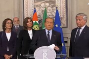 Berlusconi ai giornalisti: attenzione al futuro