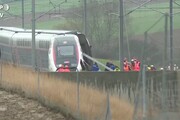 Francia, deraglia un treno: almeno venti feriti