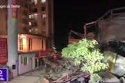 Cina, crolla hotel usato per quarantena coronavirus