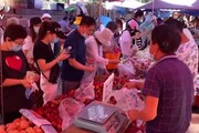 Coronavirus, a Pechino mercati affollati nonostante l'allarme di nuovi focolai