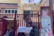 Cagliari, studenti entrano liceo Classico Siotto