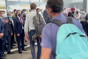 Fiumicino, atterrato ultimo volo da Afghanistan: Di Maio accoglie le autorita' consolari