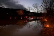 Babbo Natale scende in canoa sul Tevere a Citta' di Castello