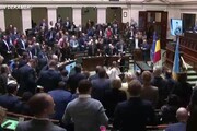 Zelensky accolto dalla Camera belga con l'inno dell'Ucraina