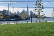 New York, aperta a Manhattan una spiaggia di sabbia