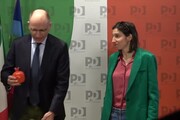 Pd, passaggio di consegne fra Letta e Schlein