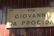 Milano, targa in memoria di Mike Bongiorno nella casa di via Procida
