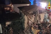 Esplode una casa nel modenese, feriti ed evacuati