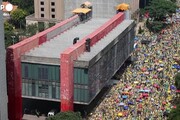 Brasile, in decina di migliaia a San Paolo per Bolsonaro
