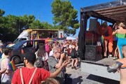 Ancona, per le strade della citta' sfila il 'Marche Pride'