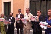 Flash mob Avs contro divieto cannabis light, Bonelli: 'Decreto e' regalo alle mafie'