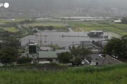 Giappone, allagamenti dopo il passaggio del tifone Shanshan