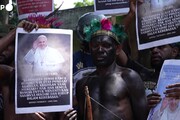 Viaggio del Papa, papuani protestano e chiedono aiuto al pontefice