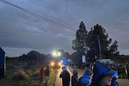 Manifestanti contro Tyrrhenian Link bloccano il traffico a Selargius