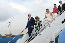 Media, Biden a Camp David con la famiglia discuterà del futuro