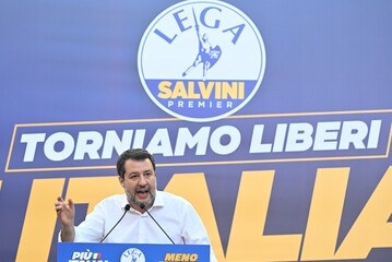 Salvini in piazza a Roma