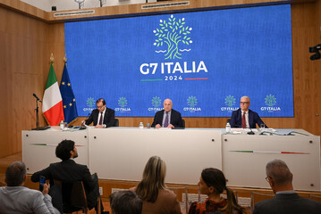 La conferenza dei ministri Nordio e Zangrillo con il viceministro Leo
